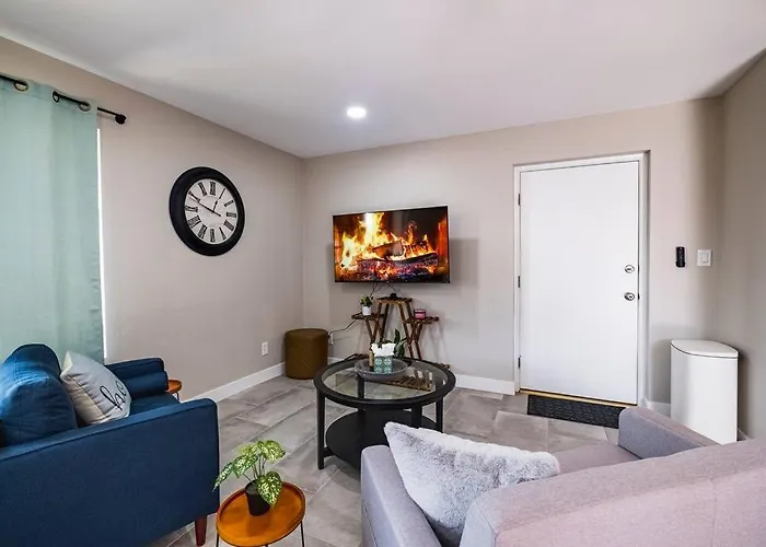 *msg For 5%off*kingbed Poolyard Guesthouseglendale *